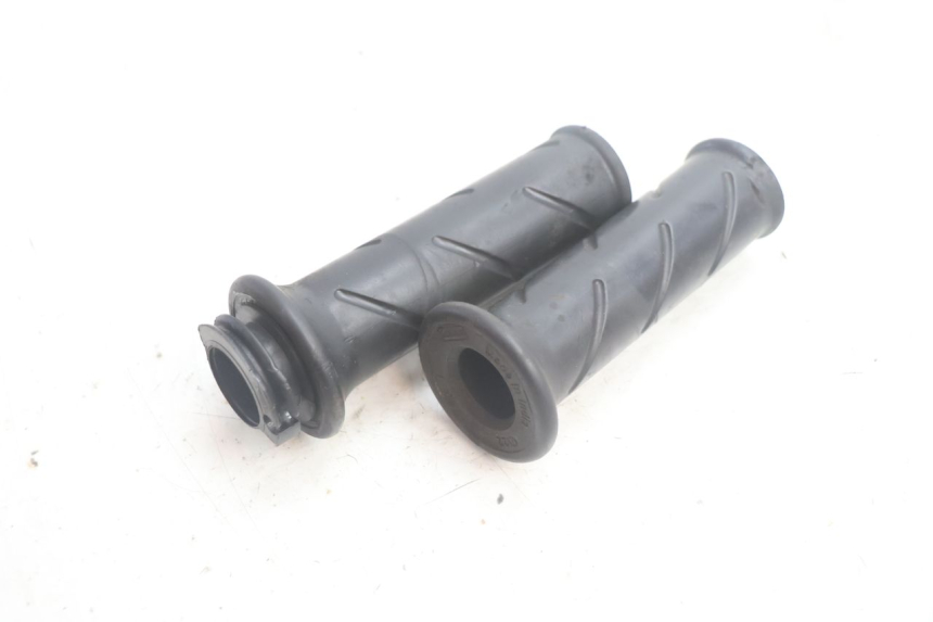 photo de THROTTLE GRIP PEUGEOT LUDIX PRO 2T 50 (2010 - 2017) - Component detail