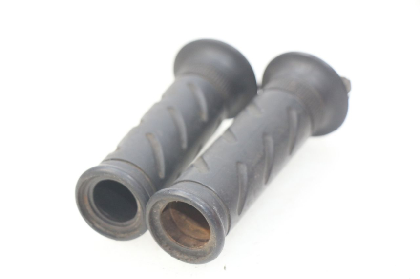 photo de THROTTLE GRIP EUROCKA MATADOR 4T 50 (2010 - 2016) - Zoom on usage condition