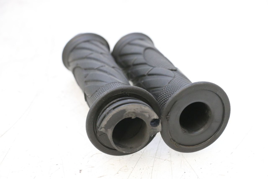 photo de THROTTLE GRIP KEEWAY MATRIX RX9 125 (2006 - 2007) - Alternative perspective