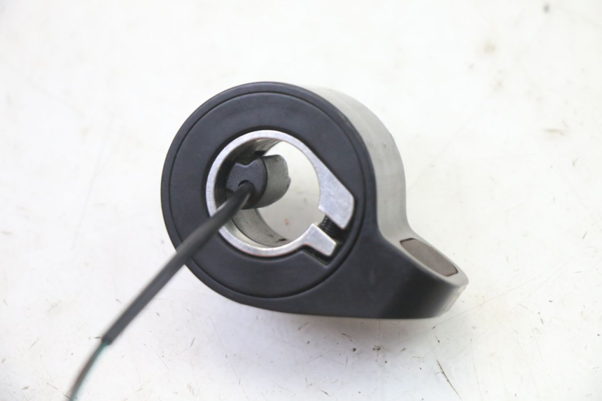 photo de THROTTLE GRIP XIAOMI MI PRO 2 1 - Alternative perspective