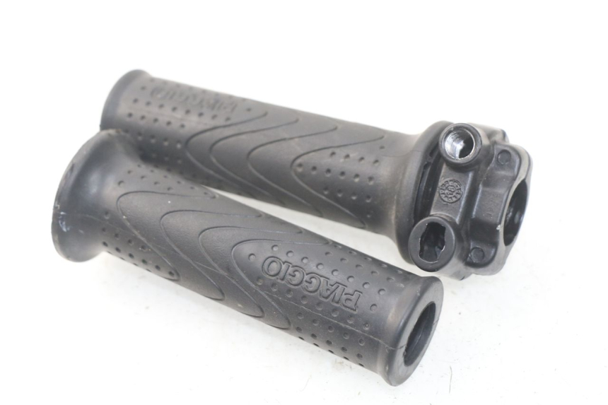 photo de THROTTLE GRIP PIAGGIO MP3 HPE 500 (2019 - 2022) - Main view