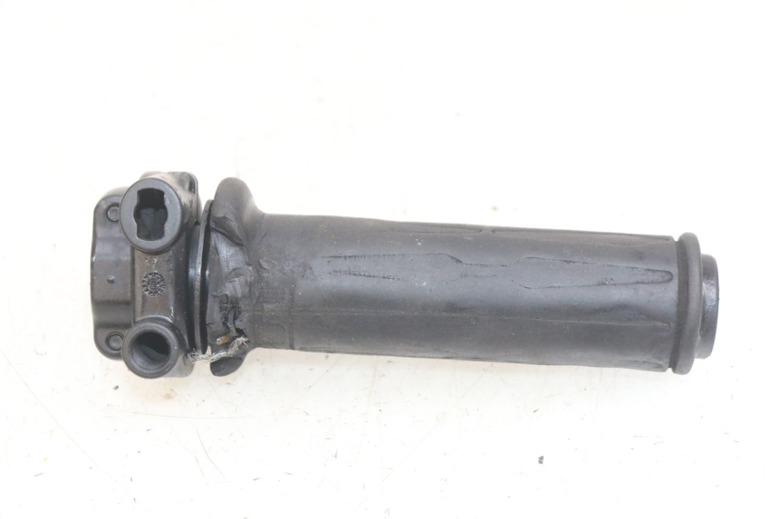 photo de THROTTLE GRIP PIAGGIO MP3 LT 400 (2007 - 2012) - Zoom on usage condition