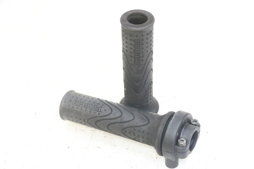 photo de THROTTLE GRIP PIAGGIO MP3 LT 300 (2010 - 2016) - Main view