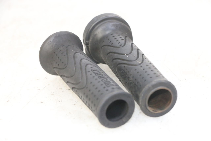 photo de THROTTLE GRIP PIAGGIO MP3 LT 300 (2010 - 2016) - Alternative perspective