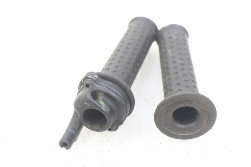 photo de THROTTLE GRIP PIAGGIO MP3 125 (2006 - 2014) - Component detail