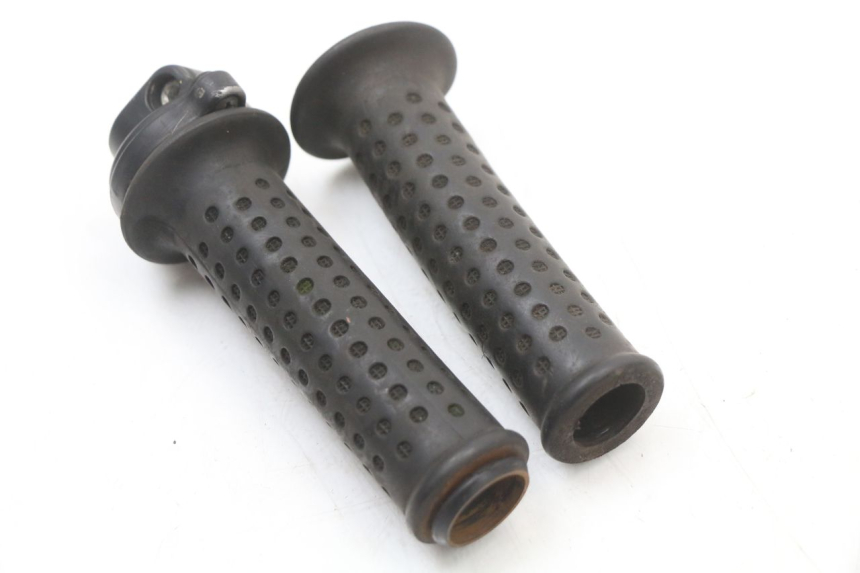 photo de THROTTLE GRIP PIAGGIO MP3 125 (2006 - 2014) - Component detail