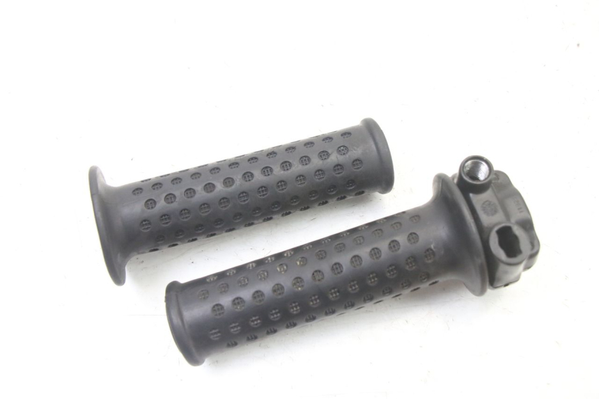 photo de THROTTLE GRIP PIAGGIO MP3 500 (2011 - 2015) - Alternative perspective