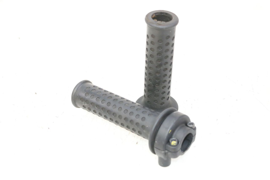 photo de THROTTLE GRIP PIAGGIO MP3 RL 250 (2006 - 2010) - Main view