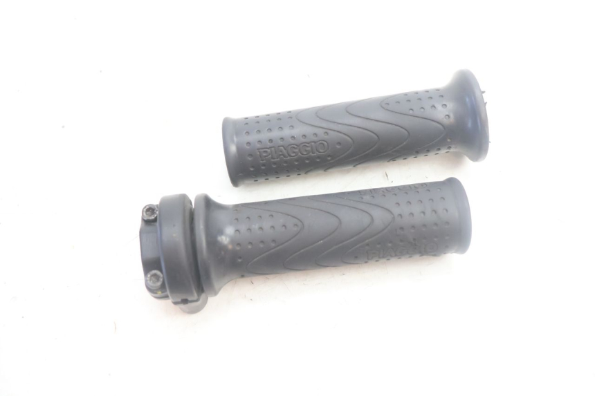 photo de THROTTLE GRIP PIAGGIO MP3 500 (2016 - 2018) - Main view