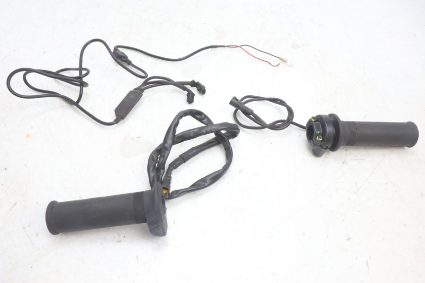 photo de THROTTLE GRIP PIAGGIO MP3 500 (2016 - 2018) - Main view