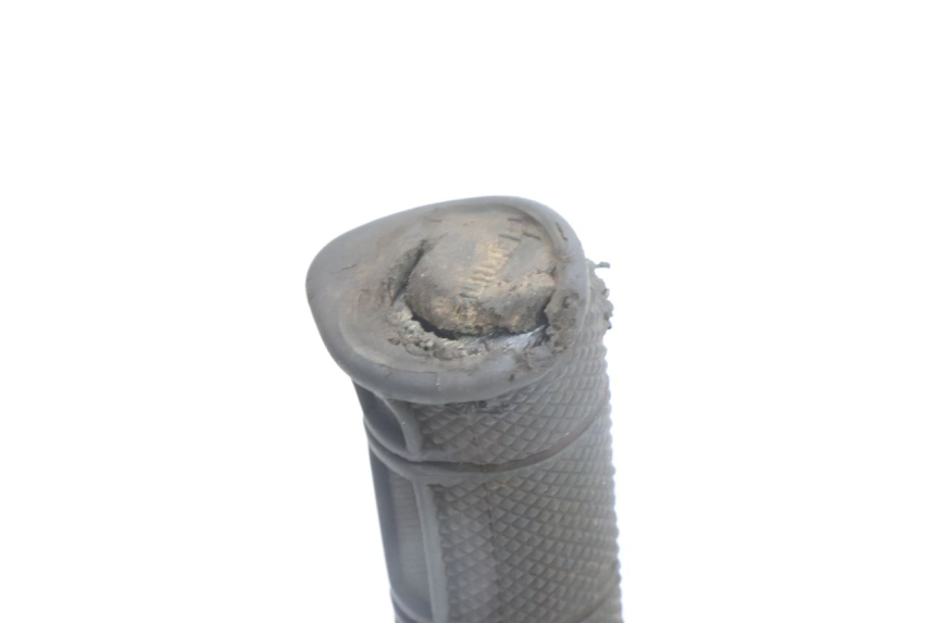 photo de THROTTLE GRIP RIEJU MRT PRO SUPERMOTARD 50 (2007 - 2018) - Surface and material condition