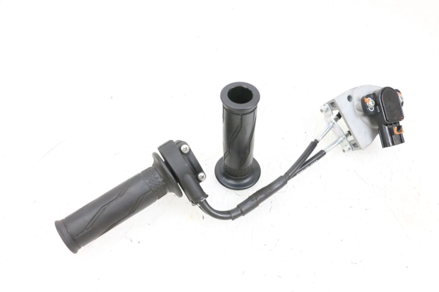 photo de THROTTLE GRIP YAMAHA NEO'S CORE 1 (2022 - 2026) - Main view