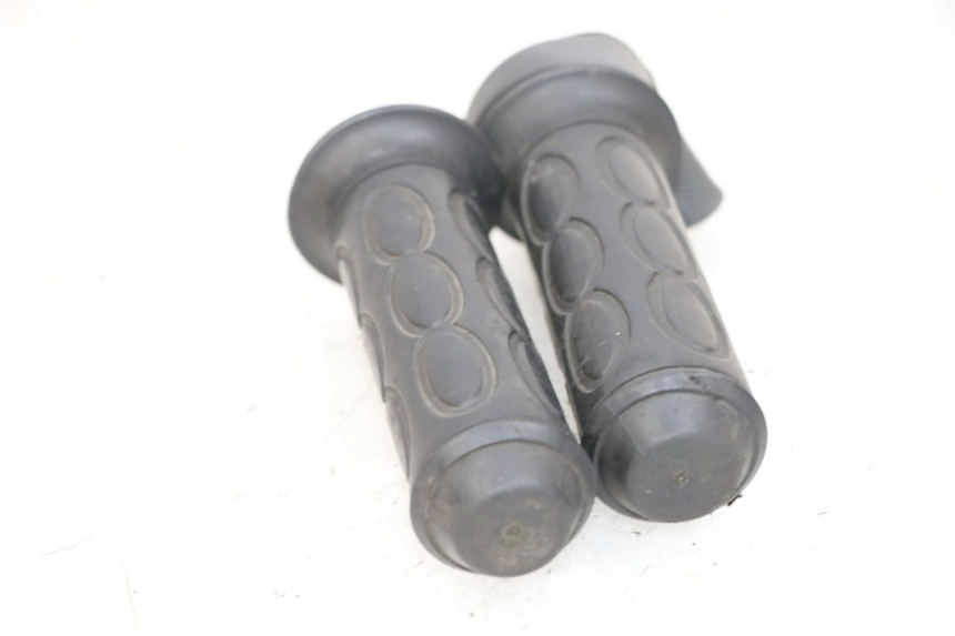 photo de THROTTLE GRIP YAMAHA NEO'S NEOS 2T 50 (1998 - 2007) - Technical close-up