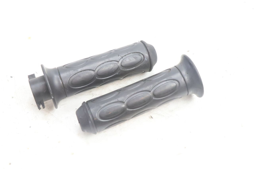 photo de THROTTLE GRIP YAMAHA NEO'S NEOS 2T 50 (1998 - 2007) - Alternative perspective
