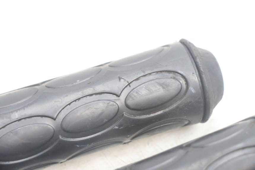 photo de THROTTLE GRIP YAMAHA NEO'S NEOS 2T 50 (1998 - 2007) - Technical close-up