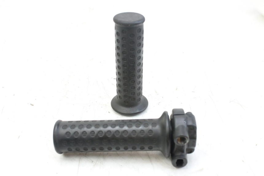 photo de THROTTLE GRIP PIAGGIO NEW TYPHOON 50 (2018 - 2021) - Main view