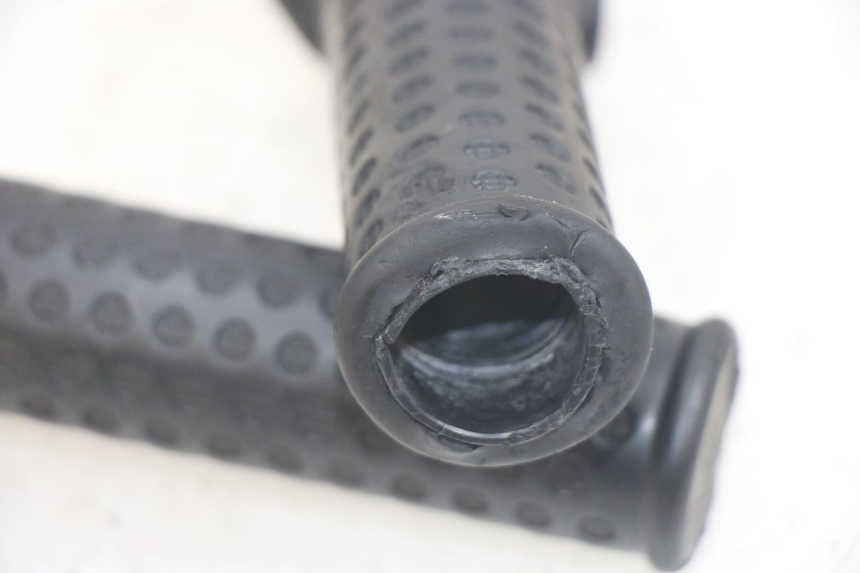 photo de THROTTLE GRIP PIAGGIO NEW TYPHOON 50 (2018 - 2021) - Component detail
