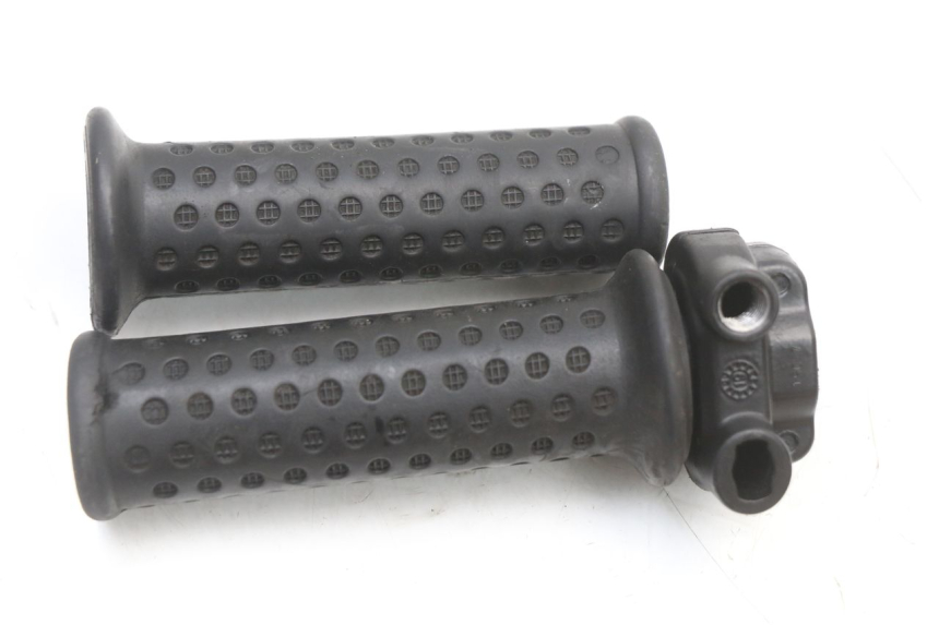 photo de THROTTLE GRIP PIAGGIO NEW TYPHOON 50 (2018 - 2021) - Component detail