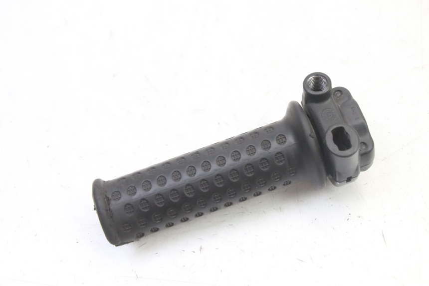 photo de THROTTLE GRIP PIAGGIO NEW TYPHOON 50 (2018 - 2021) - Technical close-up