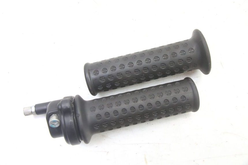 photo de THROTTLE GRIP PIAGGIO NRG POWER PUREJET 50 (2018 - 2021) - Main view