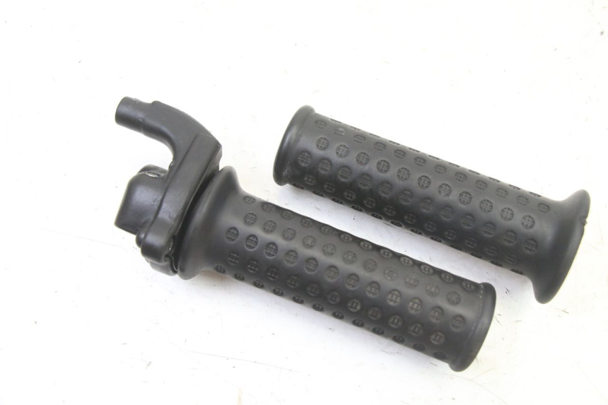 photo de THROTTLE GRIP PIAGGIO NRG POWER PUREJET 50 (2018 - 2021) - Main view