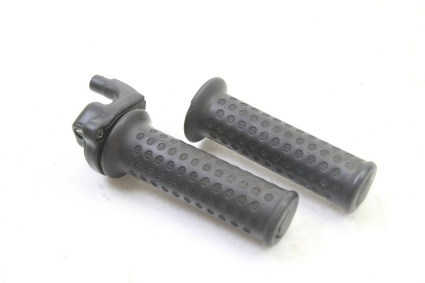 photo de THROTTLE GRIP PIAGGIO NRG POWER PUREJET 50 (2018 - 2021) - Component detail