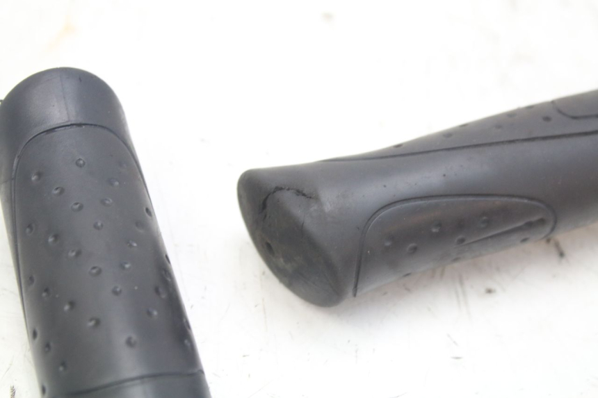 photo de THROTTLE GRIP SYM ORBIT 2 4T 50 (2018 - 2022) - Component detail