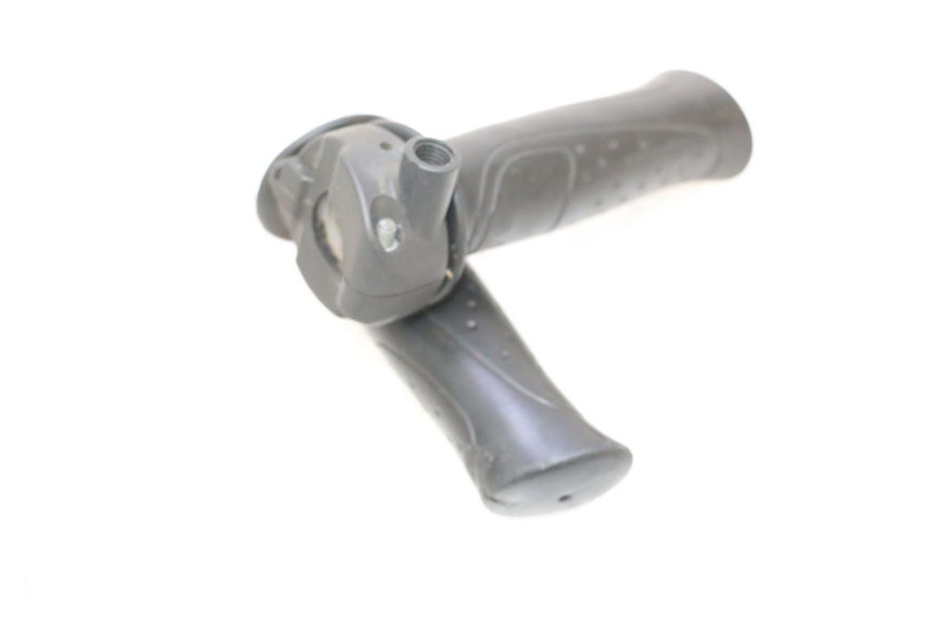 photo de THROTTLE GRIP SYM ORBIT III 3 4T 50 (2018 - 2021) - Alternative perspective