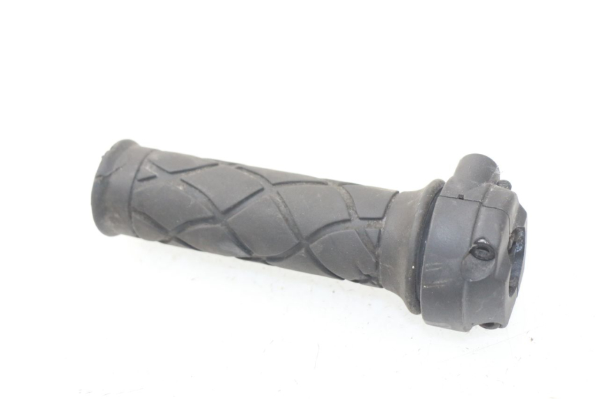 photo de THROTTLE GRIP MBK OVETTO 4T 50 (2008 - 2016) - Zoom on usage condition