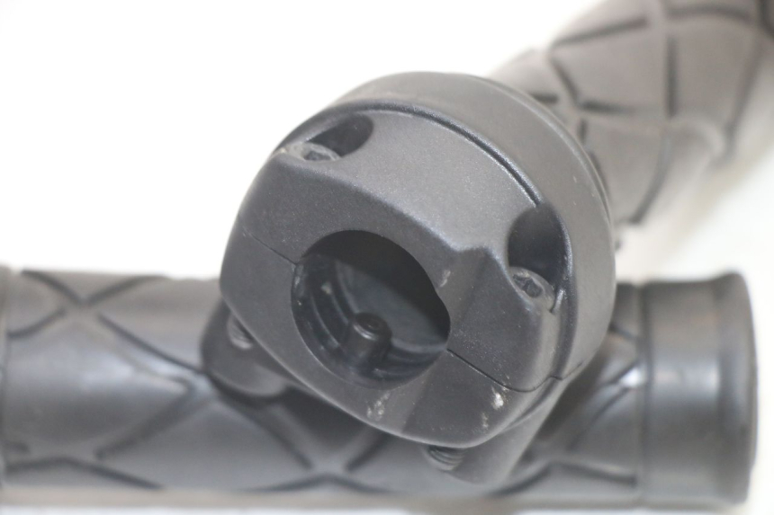 photo de THROTTLE GRIP MBK OVETTO 4T 50 (2008 - 2016) - Alternative perspective