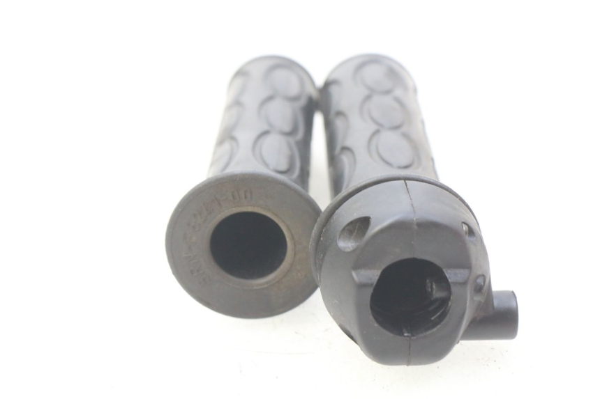 photo de THROTTLE GRIP MBK OVETTO 50 (1998 - 2007) - Zoom on usage condition