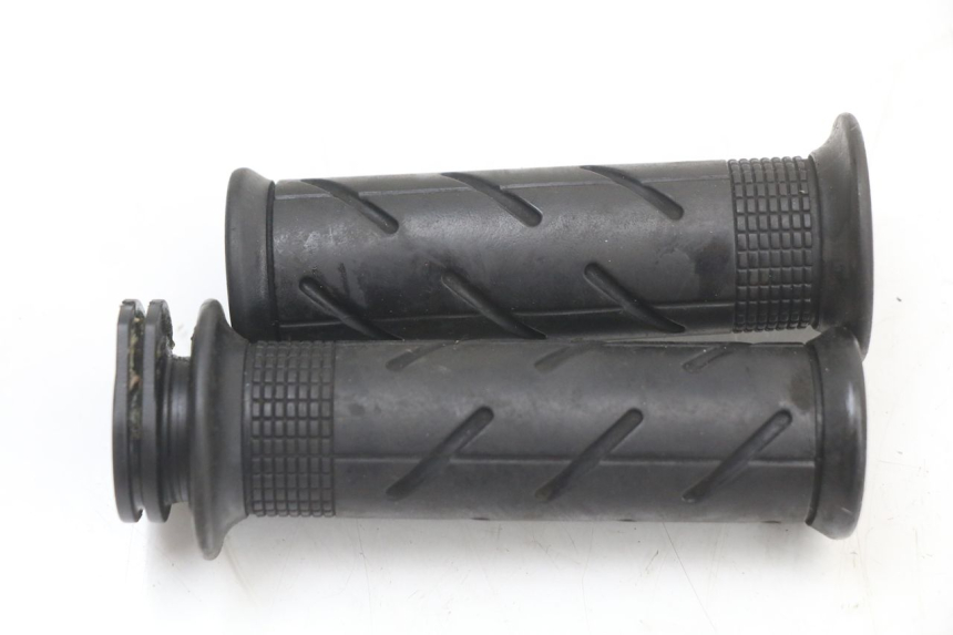 photo de THROTTLE GRIP HONDA PCX (JF28) 125 (2009 - 2011) - Alternative perspective