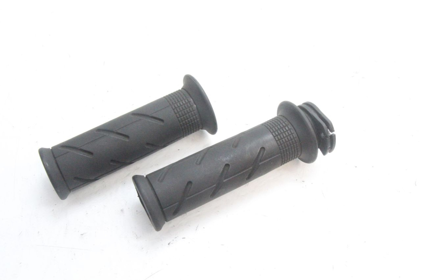 photo de THROTTLE GRIP HONDA PCX (JF28) 125 (2009 - 2011) - Zoom on usage condition