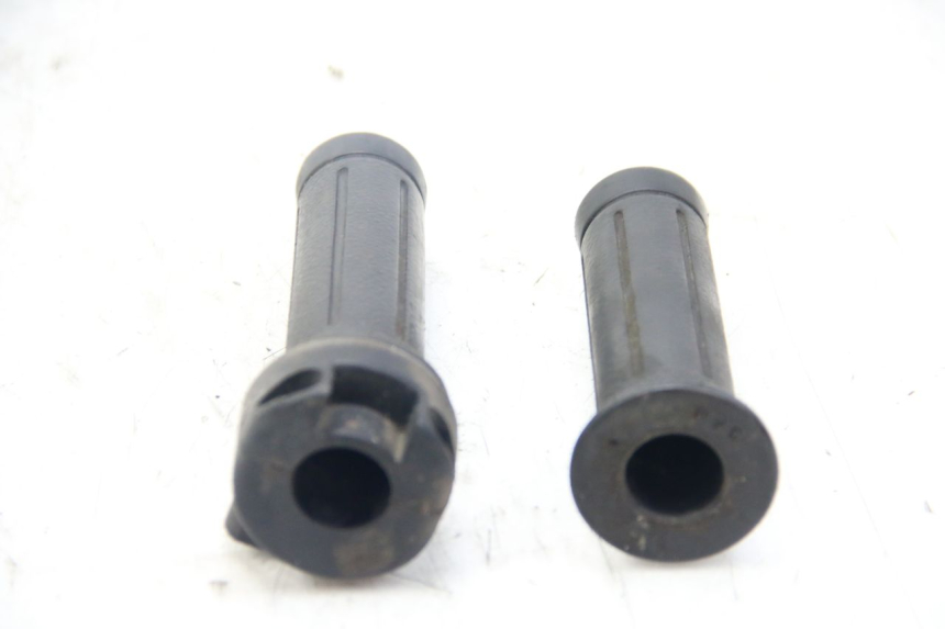 photo de THROTTLE GRIP HONDA PES PS I 125 (2006 - 2012) - Zoom on usage condition