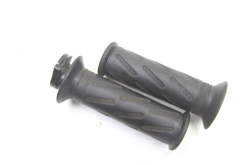 photo de THROTTLE GRIP PEUGEOT KISBEE 4T 50 (2018 - 2022) - Component detail