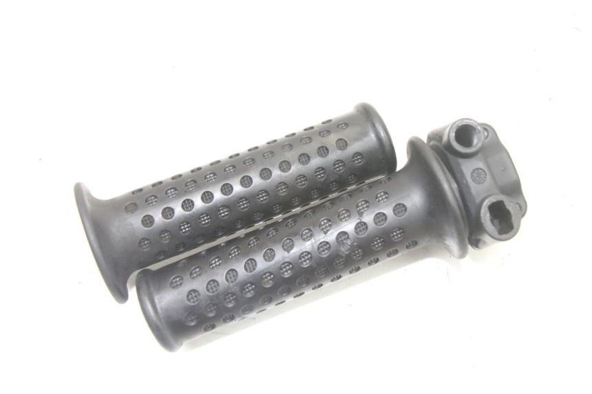 photo de THROTTLE GRIP PIAGGIO MP3 LT 400 (2007 - 2012) - Zoom on usage condition