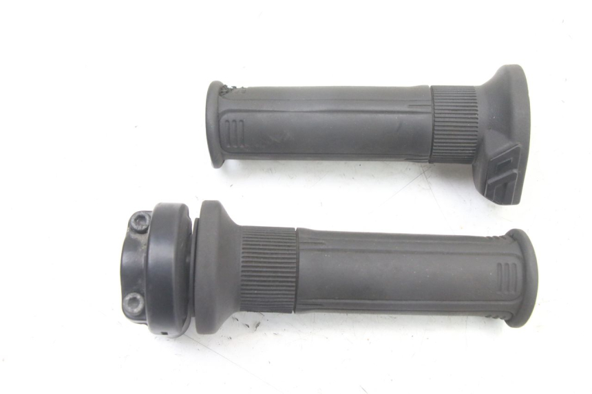 photo de THROTTLE GRIP PIAGGIO VESPA LX IE 125 (2010 - 2012) - Component detail
