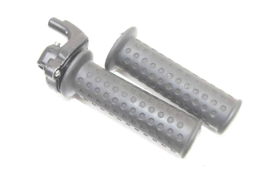 photo de THROTTLE GRIP PIAGGIO ZIP 2T 50 (2009 - 2019) - Component detail
