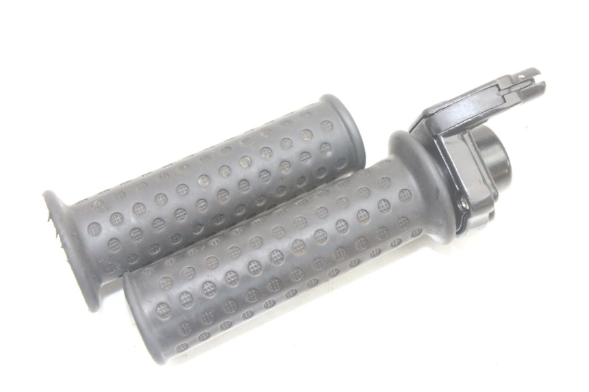 photo de THROTTLE GRIP PIAGGIO ZIP 2T 50 (2009 - 2019) - Alternative perspective