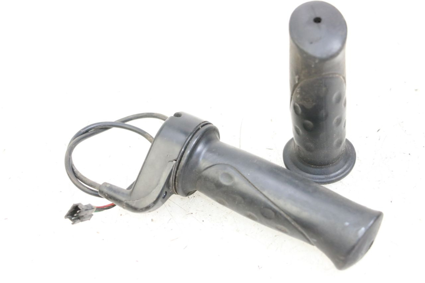 photo de THROTTLE GRIP DOLPHIN PYGMY 1 (2020 - 2024) - Main view