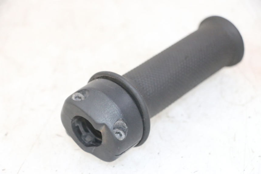 photo de THROTTLE GRIP APRILIA RALLY AC 50 (1995 - 2004) - Technical close-up