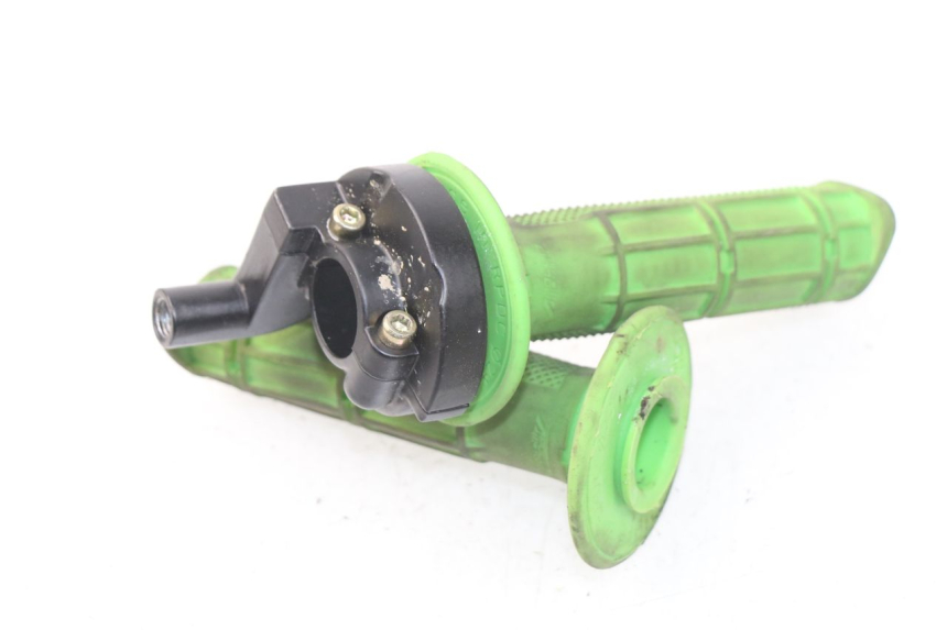 photo de THROTTLE GRIP APOLLO RFZ 150 - Component detail