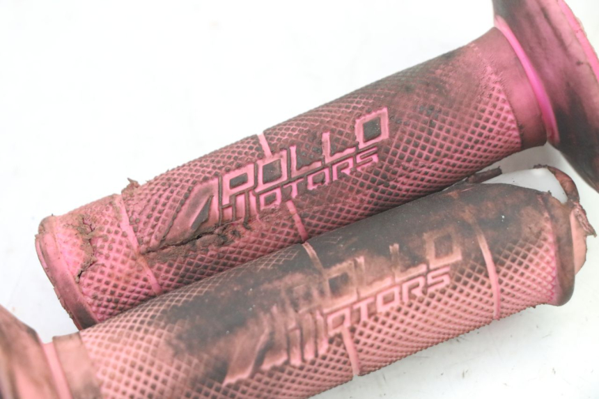 photo de THROTTLE GRIP APOLLO RFZ 150 - Zoom on usage condition