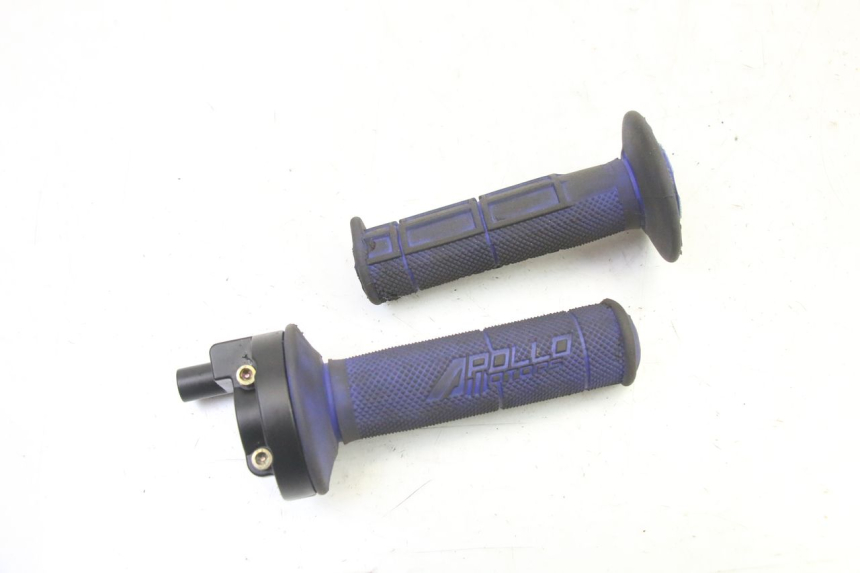 photo de THROTTLE GRIP APOLLO RFZ 125 - Main view