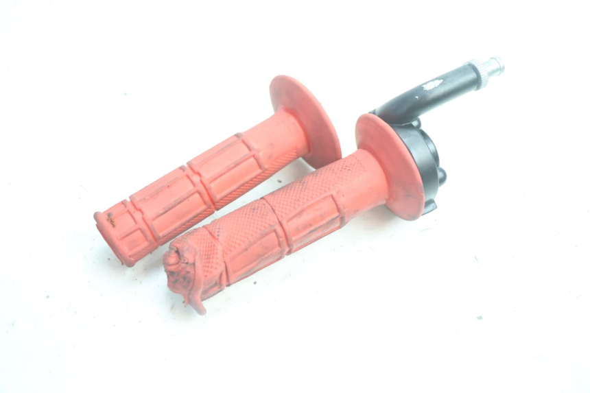photo de THROTTLE GRIP APOLLO RFZ 125 - Product overview