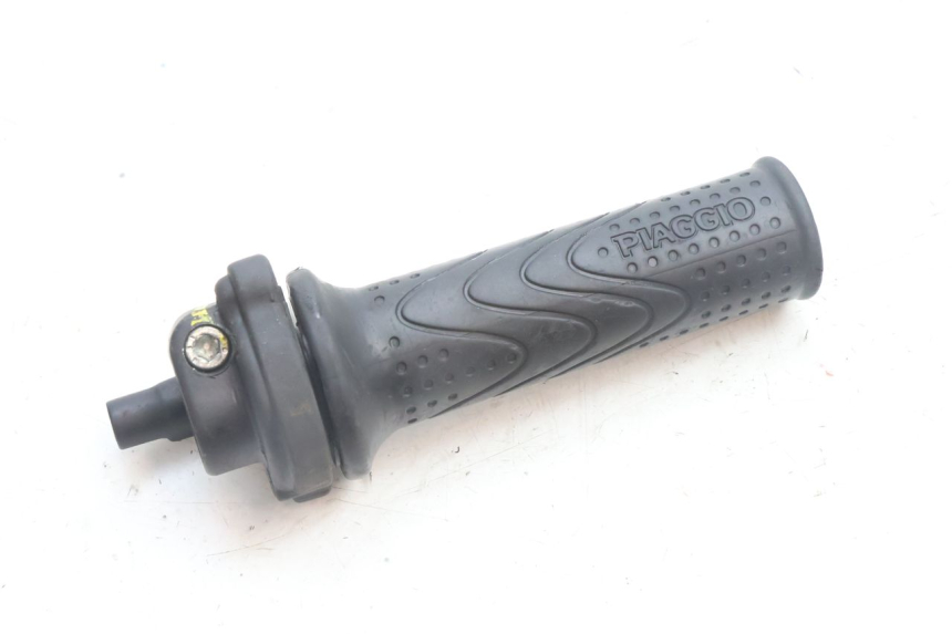 photo de THROTTLE GRIP GILERA RUNNER SP 50 (2002 - 2004) - Main view