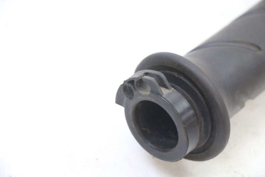 photo de THROTTLE GRIP PEUGEOT SATELIS COMPRESSOR K15 125 (2006 - 2009) - Component detail