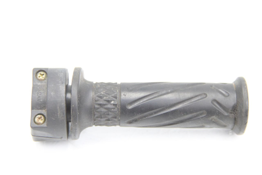 photo de THROTTLE GRIP JM MOTORS SC 4T 50 (2018 - 2021) - Zoom on usage condition