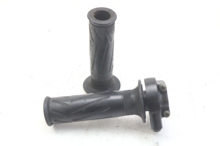 photo de THROTTLE GRIP MBK SKYCRUISER 125 (2006 - 2009) - Main view