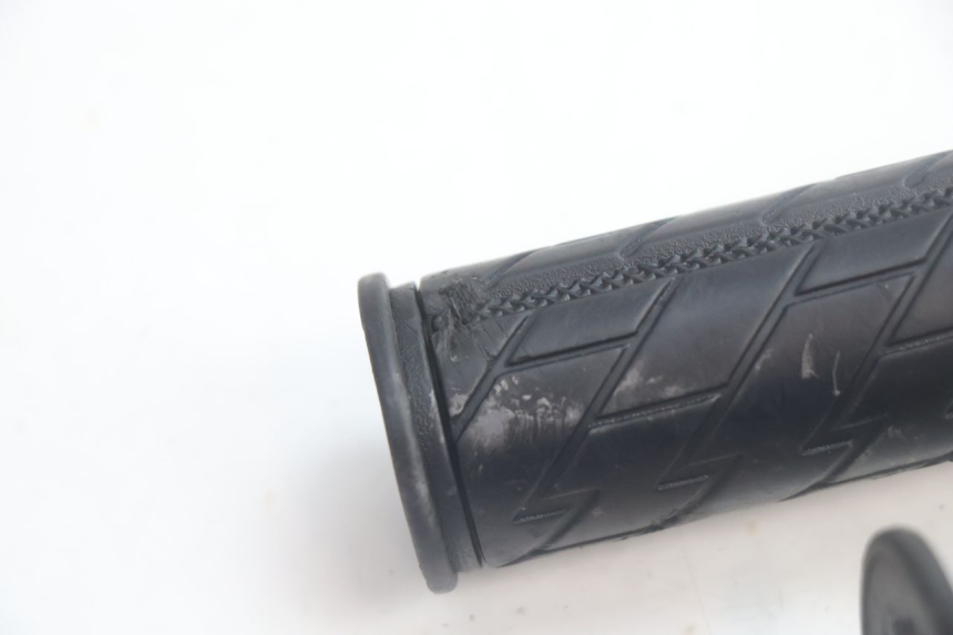 photo de THROTTLE GRIP YAMAHA SLIDER 50 (1999 - 2004) - Technical close-up